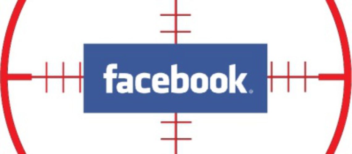 Facebook angrepet av en orm, Lokker Brukere med voksent innhold